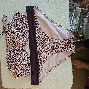 V/S leopard 🐆 print bikini S
